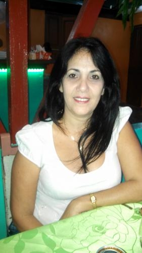 mujer busca aventura en santiago