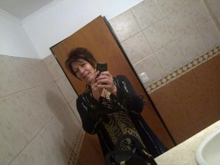 mujer busca hombre celular